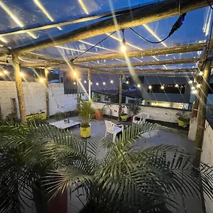 https://casa-clandestina.colombiamedellinhotels.com